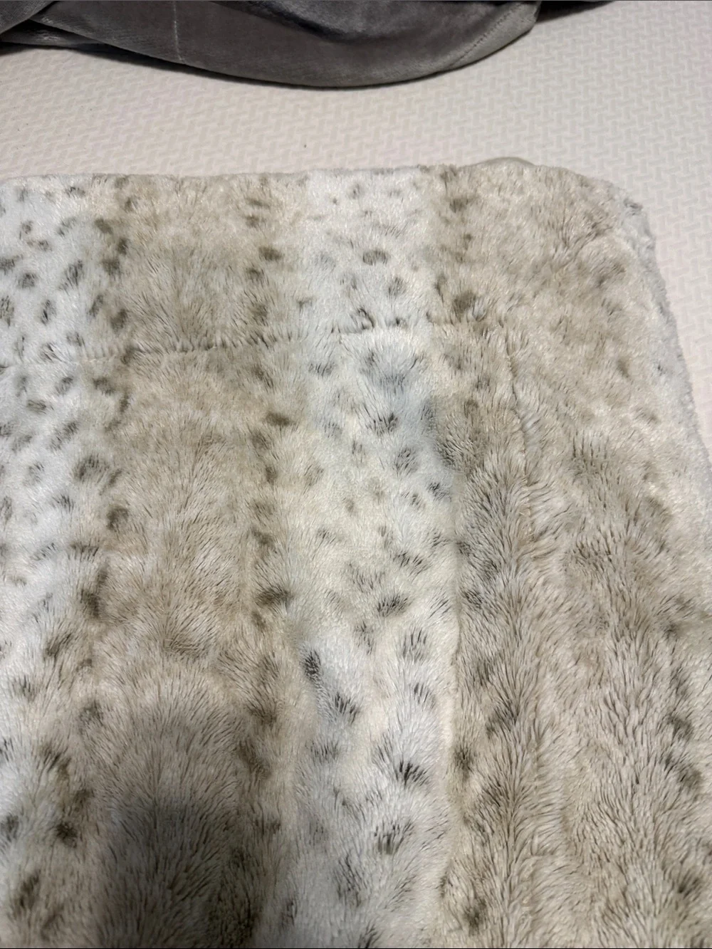 dennis basso Taupe and Cream Faux Fur Throw Blanket